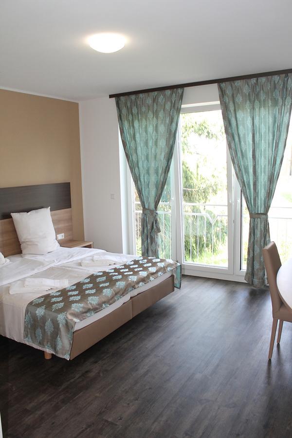 Hotel Pizzeria Da Beni Kochersteinsfeld Екстериор снимка