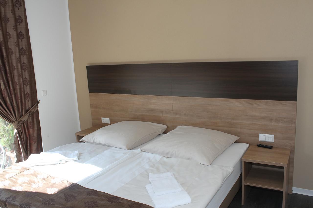 Hotel Pizzeria Da Beni Kochersteinsfeld Екстериор снимка