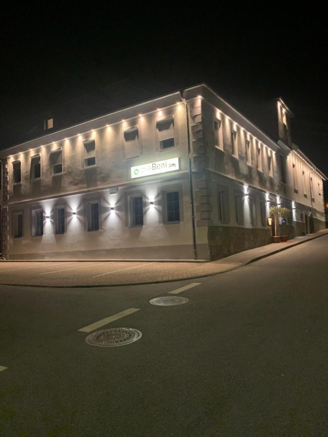 Hotel Pizzeria Da Beni Kochersteinsfeld Екстериор снимка
